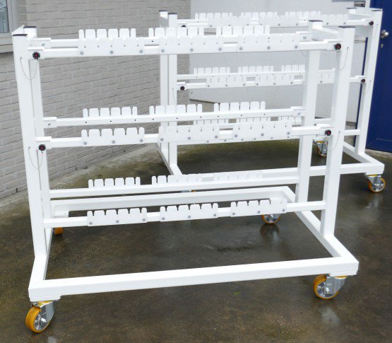 Tooling cart for the automotive industry